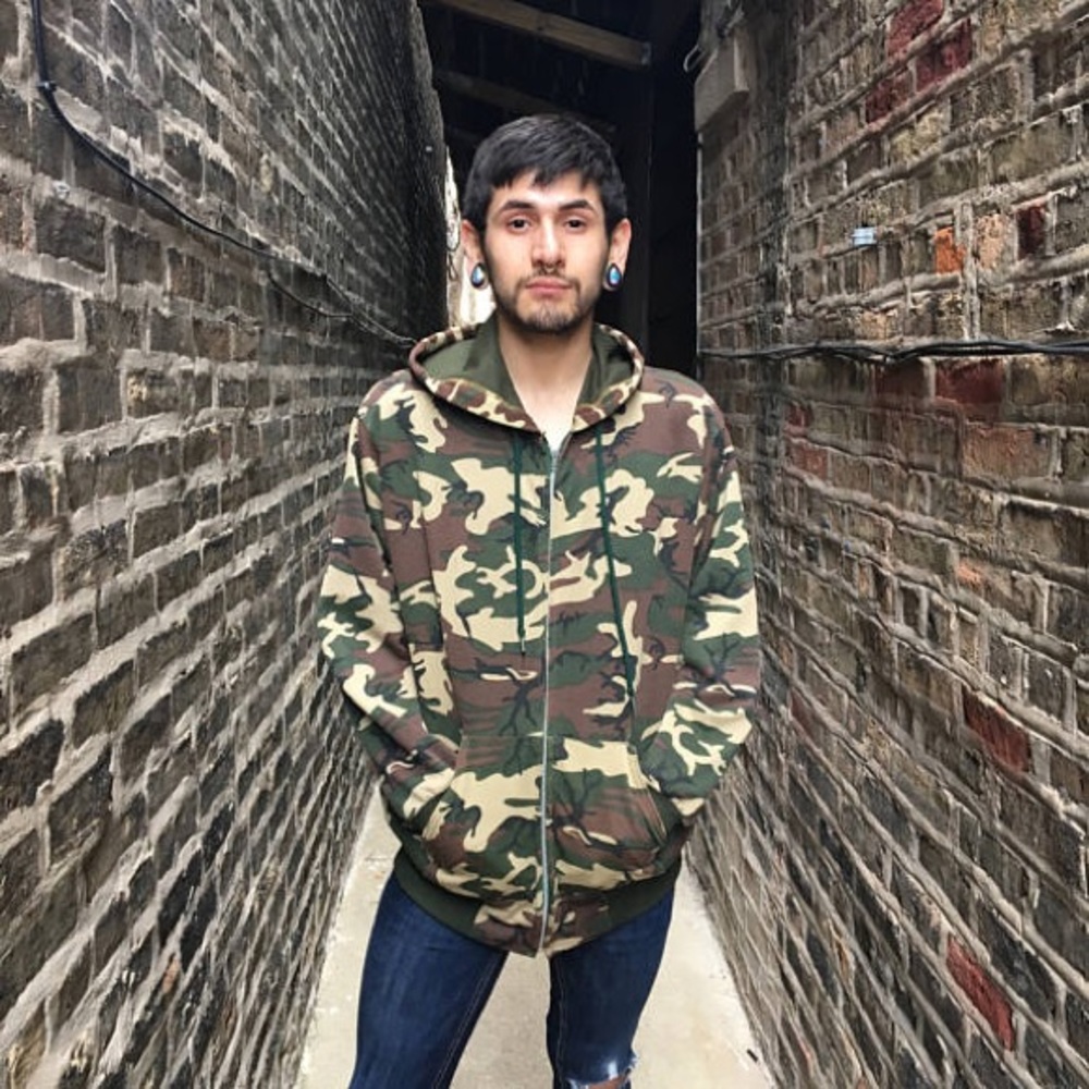 Vintage 1990's Men's Green Camo Zip-Up Hoodie